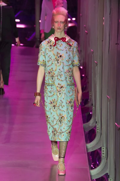 Look 36